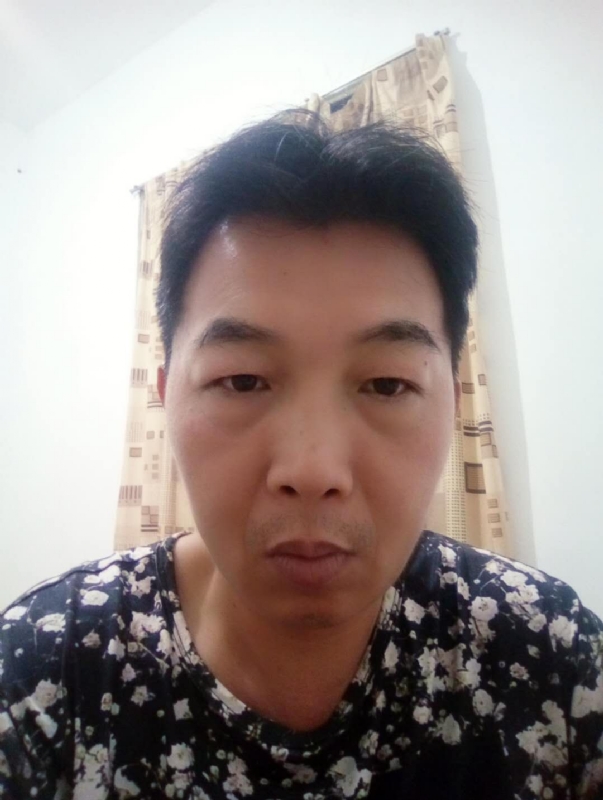 繁华哀伤的第一张照片--福建闪婚服务中心