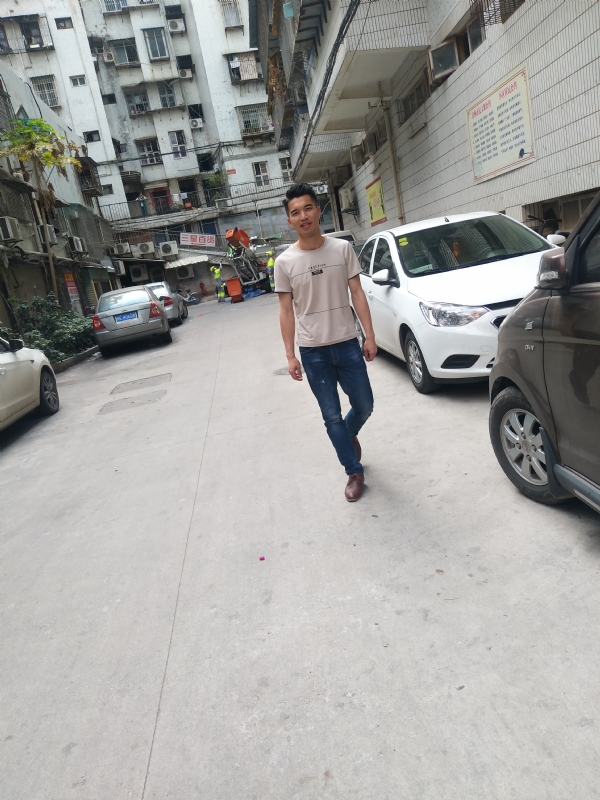 突然的自我的第三张照片--福建闪婚服务中心