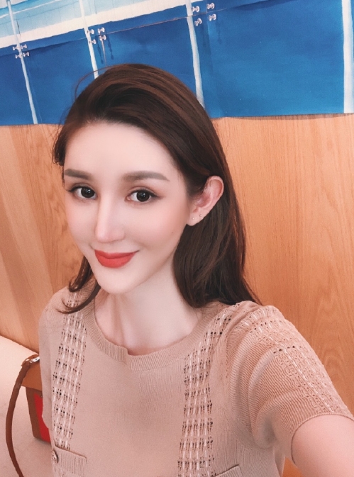 张婉婷的第一张照片--福建闪婚服务中心
