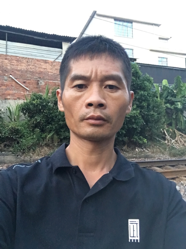 张旭明的第二张照片--福建闪婚服务中心