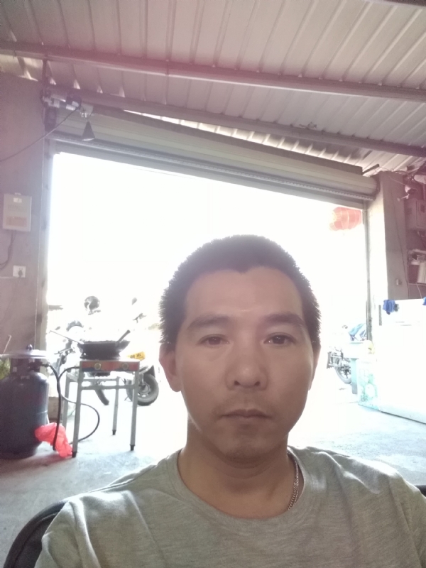 龙骑士的第一张照片--福建闪婚服务中心
