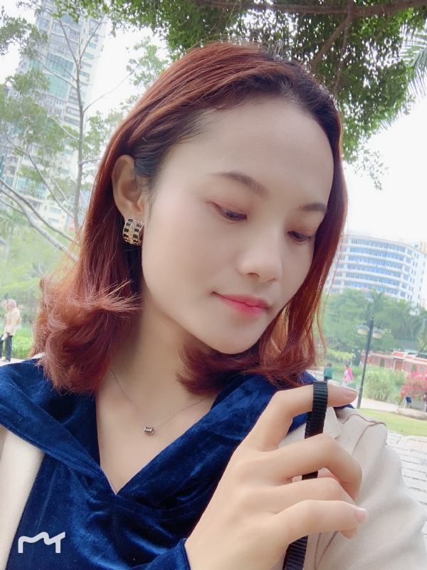 曼夕的第一张照片--福建闪婚服务中心
