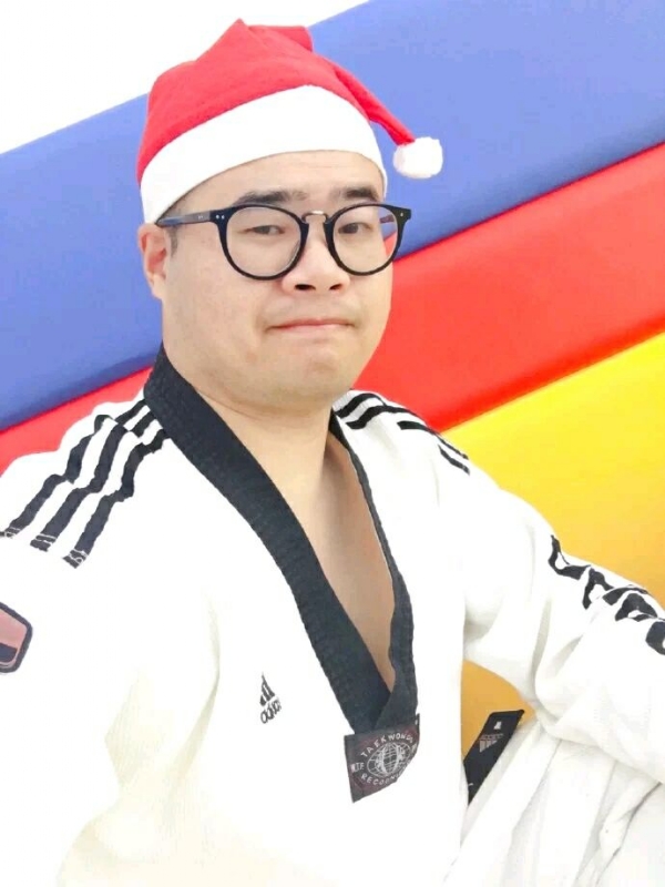 何当重相见的第一张照片--福建闪婚服务中心