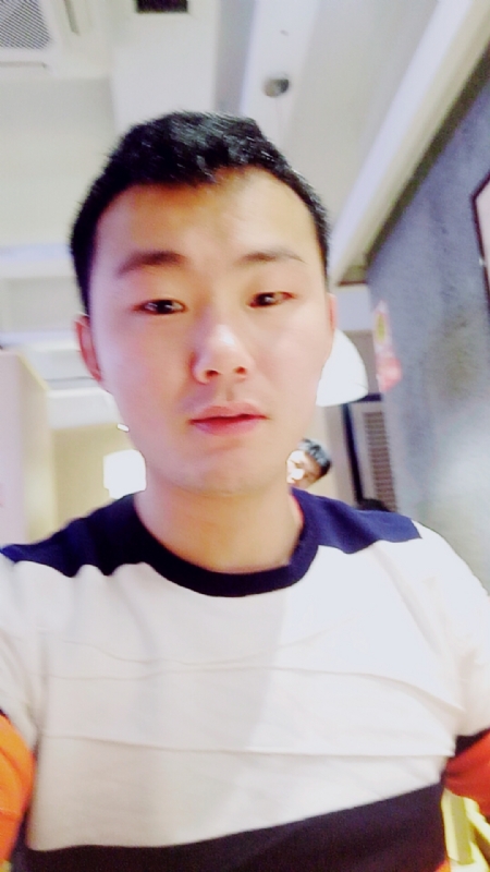 云淡风轻的第一张照片--福建闪婚服务中心