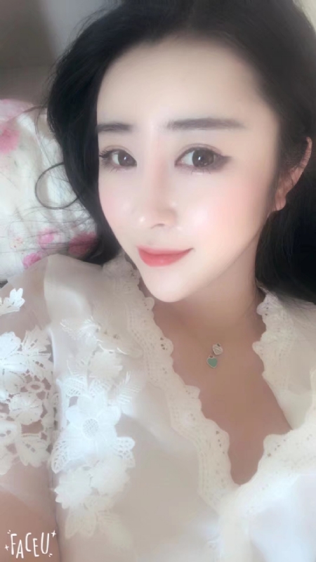 宝宝的第一张照片--福建闪婚服务中心