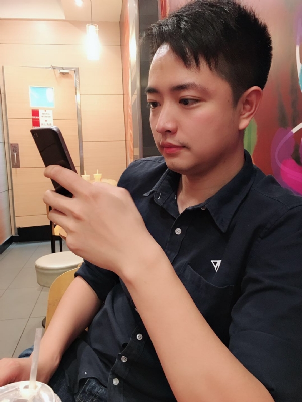 闭月的第三张照片--福建闪婚服务中心