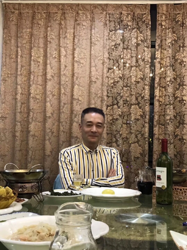 天涯孤独的第一张照片--福建闪婚服务中心