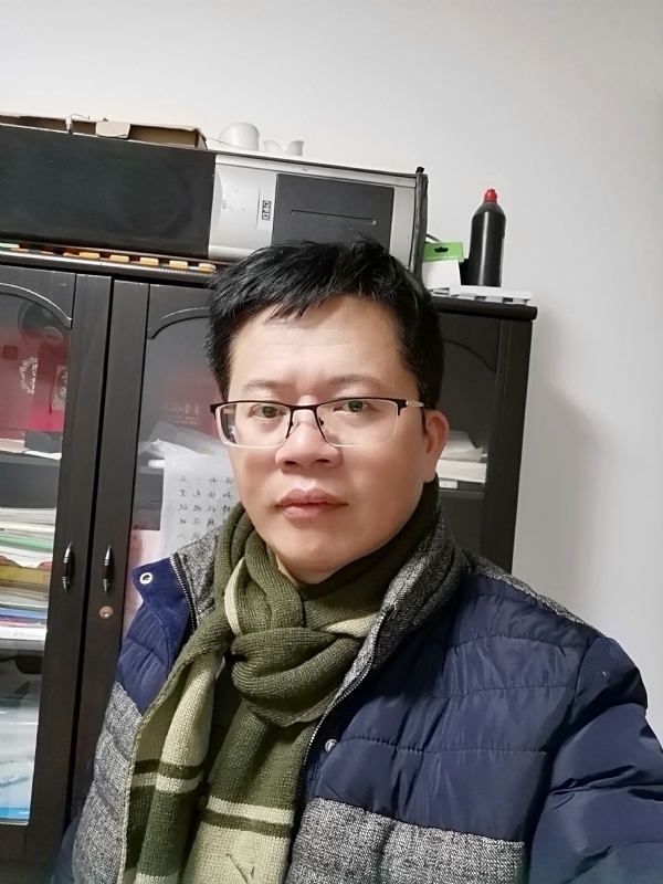 凭海临风的第一张照片--福建闪婚服务中心