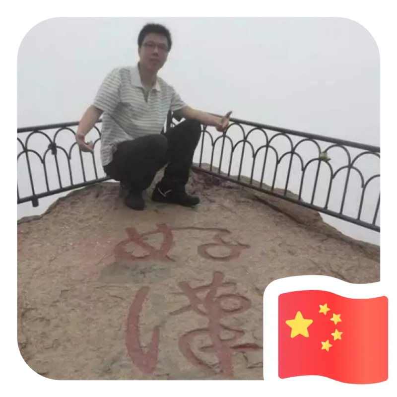 一只小虎牙的第一张照片--福建闪婚服务中心