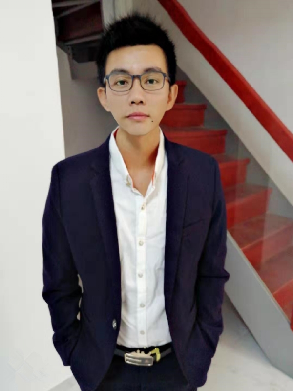 林智明的第一张照片--福建闪婚服务中心