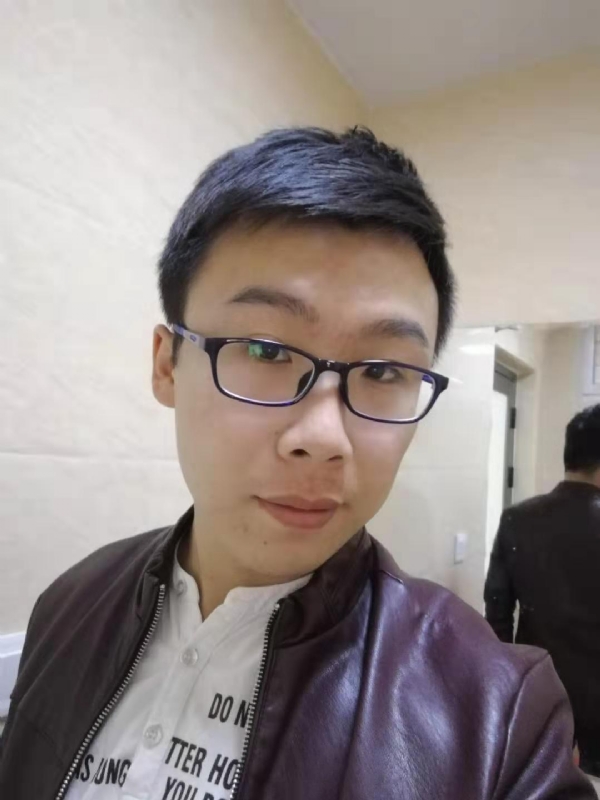 白色的纷飞雪夜的第一张照片--福建闪婚服务中心