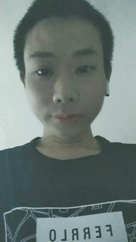 水中月的第一张照片--福建闪婚服务中心