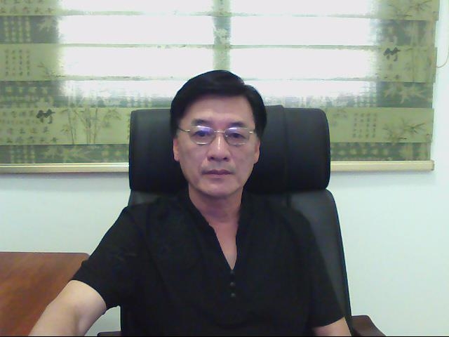 凡人老黄的第一张照片--福建闪婚服务中心
