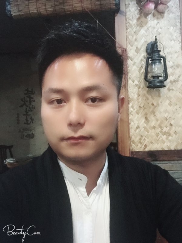 亦初的第一张照片--福建闪婚服务中心