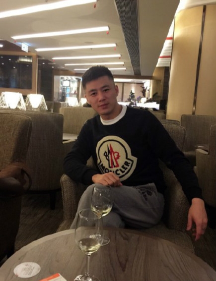 吴辉的第一张照片--福建闪婚服务中心