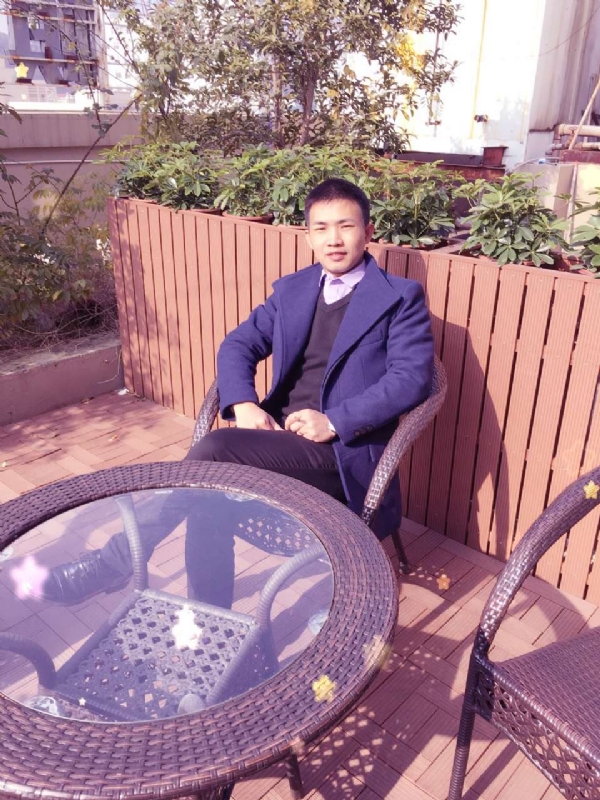 哥哥的第一张照片--福建闪婚服务中心
