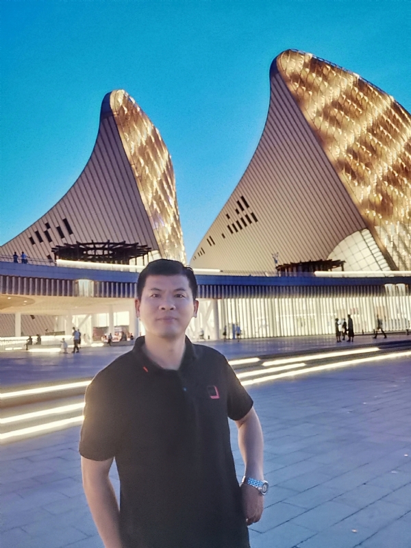大举的第一张照片--福建闪婚服务中心