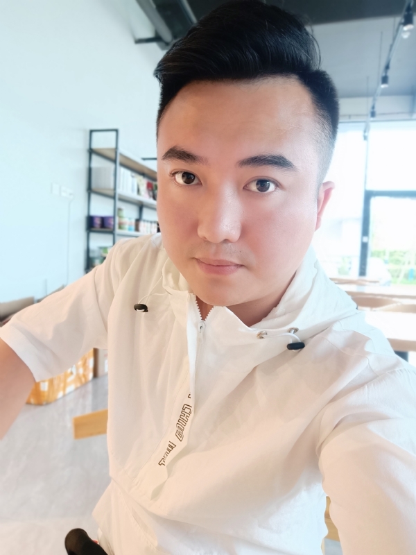 王先生的第一张照片--福建闪婚服务中心