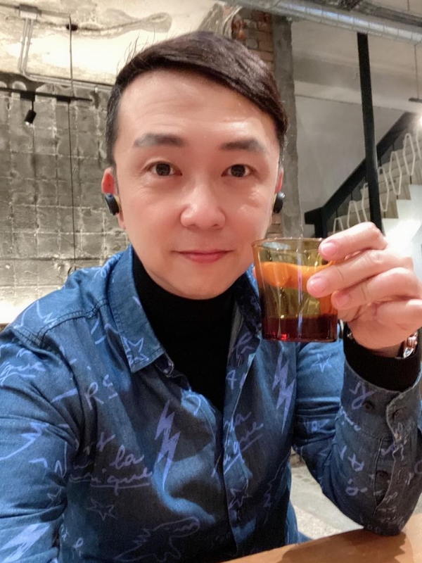 陈道明的第二张照片--福建闪婚服务中心