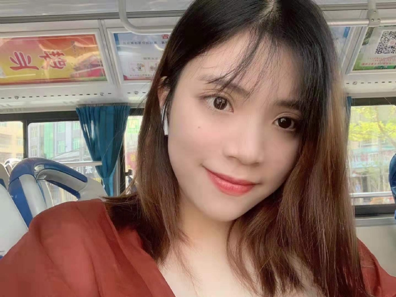 小眼睛的第一张照片--福建闪婚服务中心