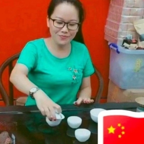 妖娆的第一张照片--福建闪婚服务中心