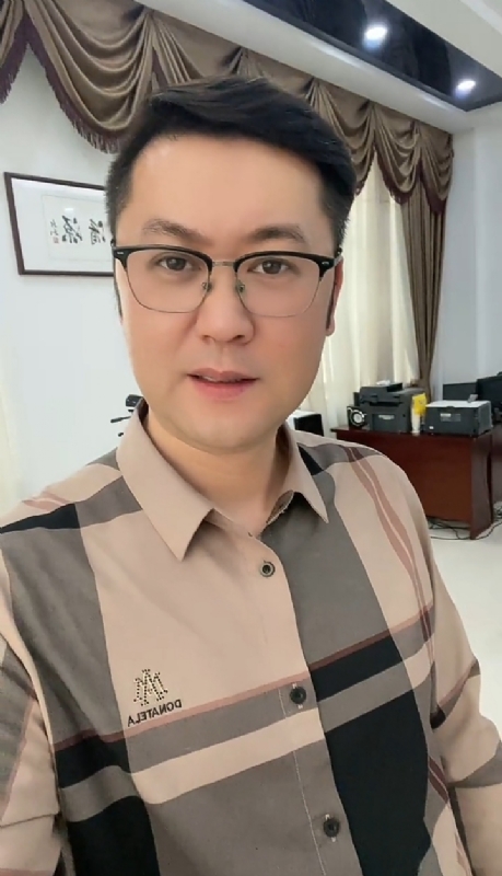 勤勉的第一张照片--福建闪婚服务中心