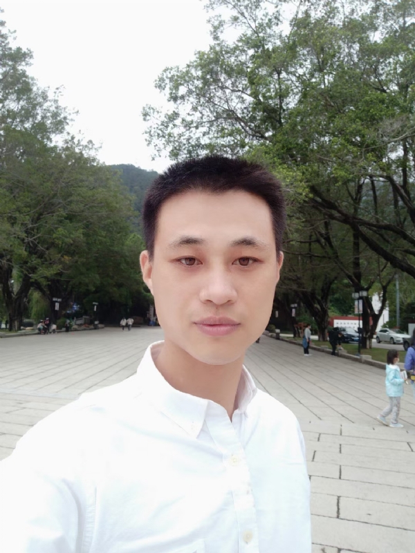 xu的第一张照片--福建闪婚服务中心