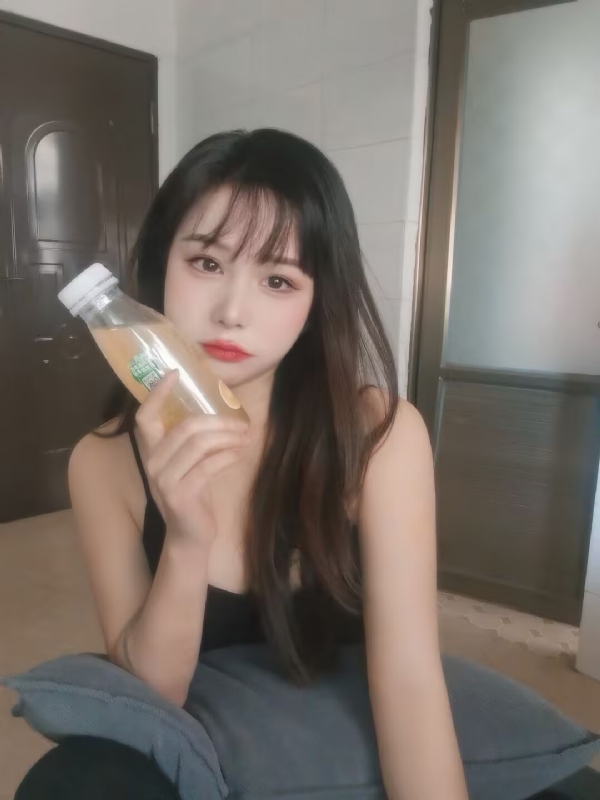 小巨人的第一张照片--福建闪婚服务中心