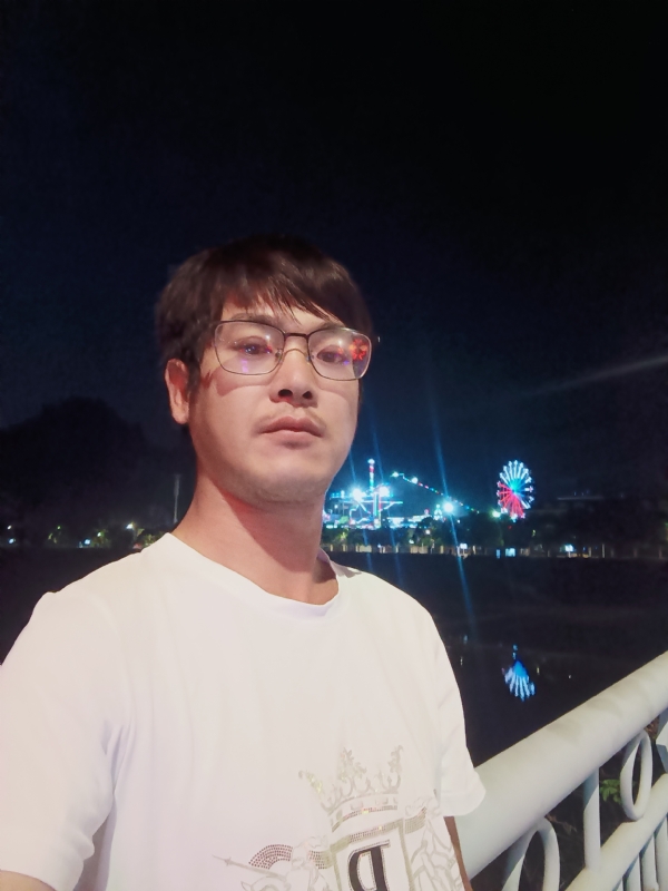 任豐的第一张照片--福建闪婚服务中心