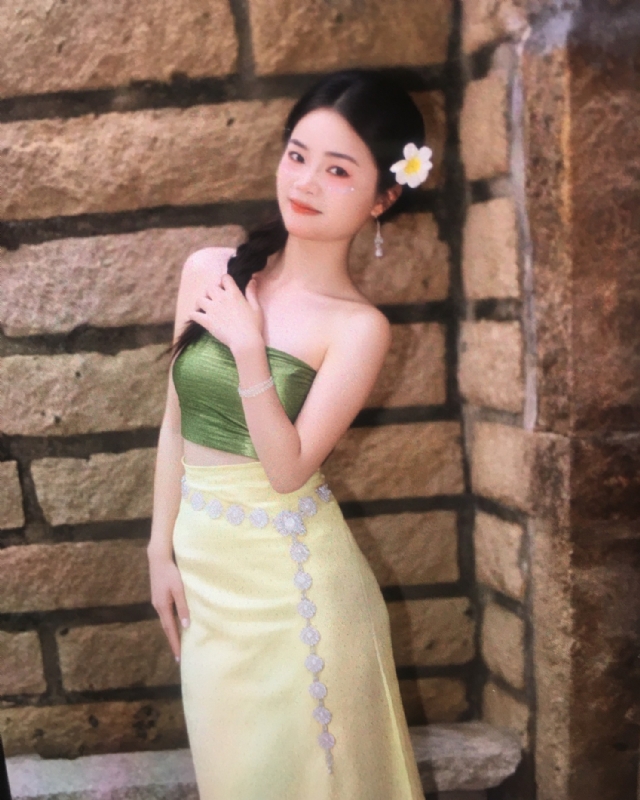 丫头的第六张照片--福建闪婚服务中心