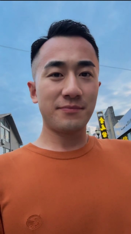 往事随风的第一张照片--福建闪婚服务中心