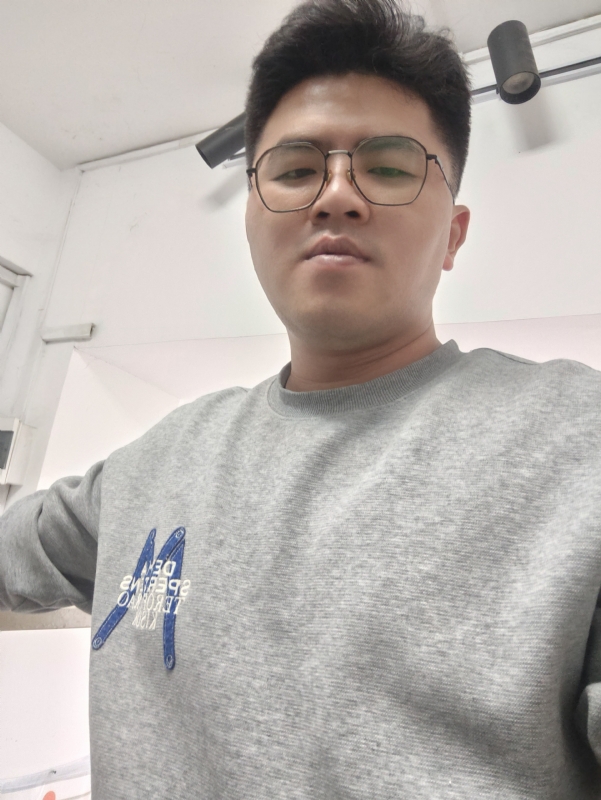 Mr的第三张照片--福建闪婚服务中心